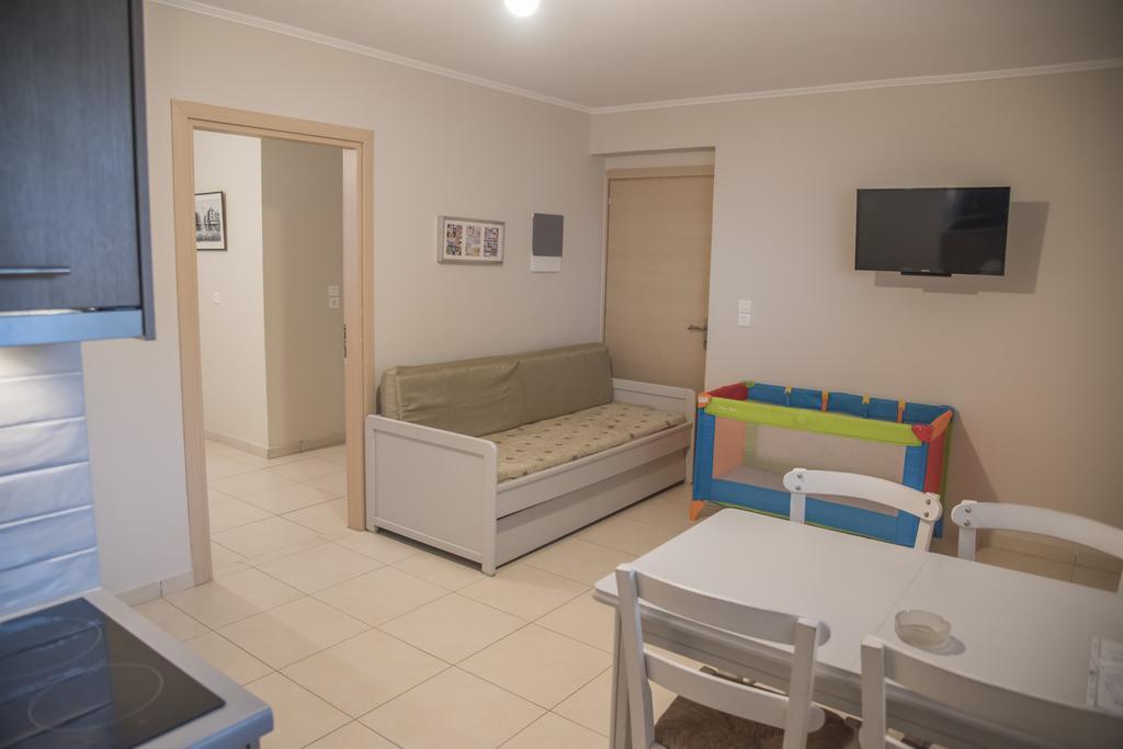 Casa Christabella Lägenhet Paralia Vrachou Exteriör bild