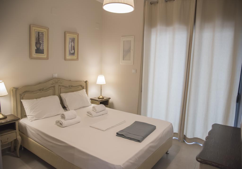 Casa Christabella Lägenhet Paralia Vrachou Exteriör bild
